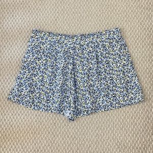 GAP | Floral Patterned Flowy/Dressy Shorts